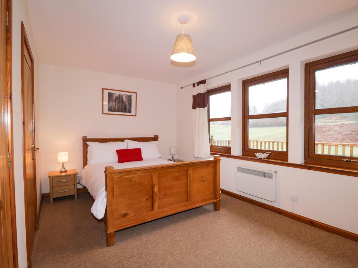 Fersit Log Cottage 罗伊桥 外观 照片